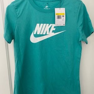 COPY - Woman’s brand new Nike T-shirt